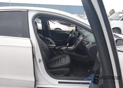 2014 Ford Fusion Energi Se Luxury z USA, uszkodzony, nr VIN 3FA6P0PU9ER335981